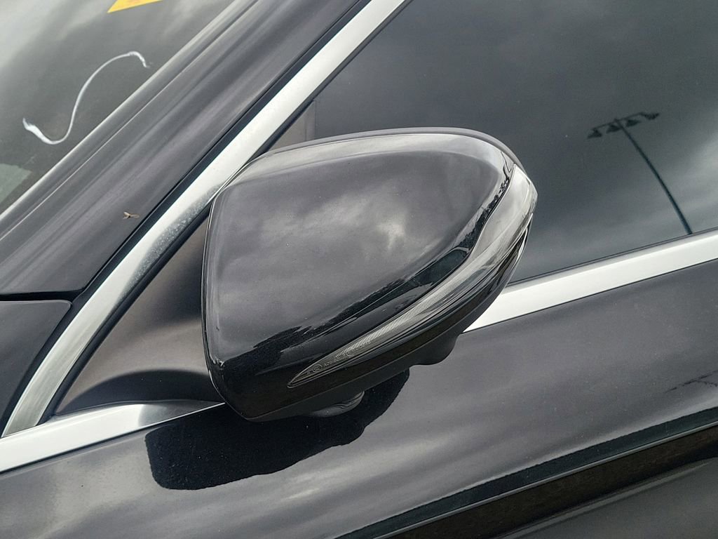 Used 2021 Mercedes-Benz GLC 300 w/ Premium Package image 9