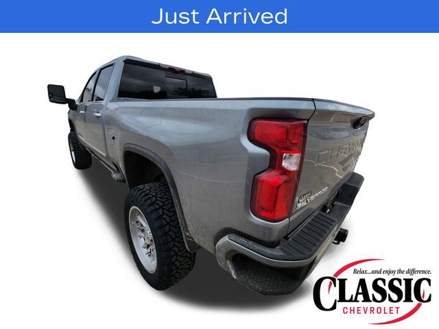 Used 2024 Chevrolet Silverado 2500 High Country w/ Technology Package AWD/4WD image 9