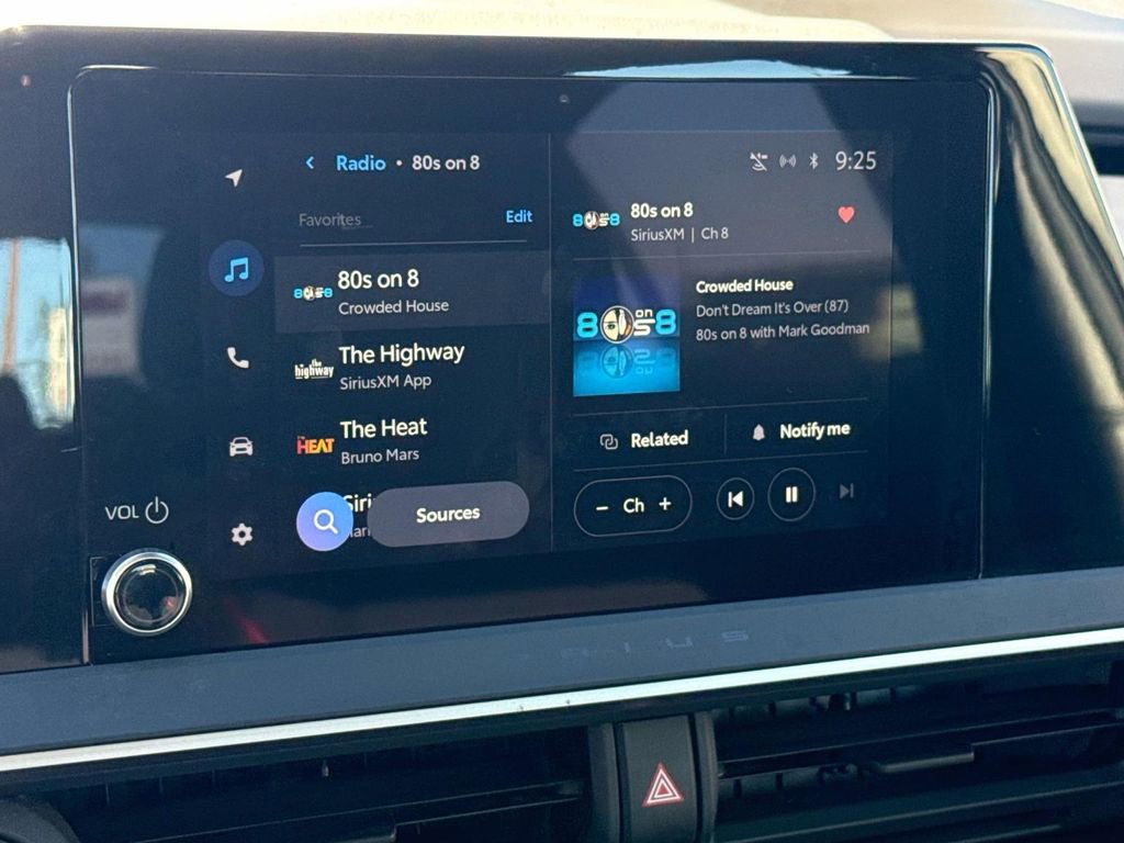 Used 2024 Toyota Prius Prime SE image 23