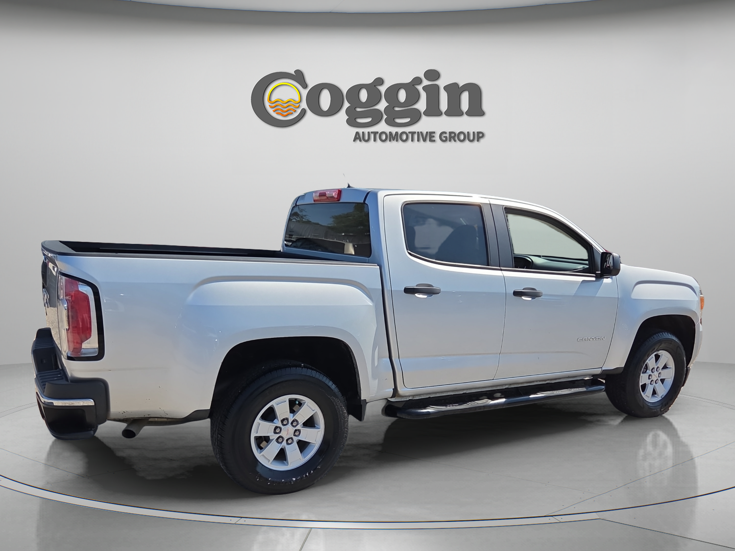 Certified 2020 GMC Canyon 2WD Crew Cab w/ Convenience Package image 5