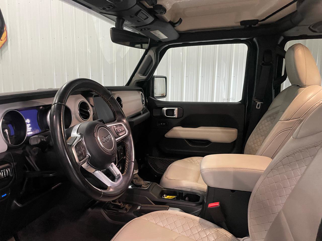 Used 2022 Jeep Wrangler Unlimited Sahara image 13