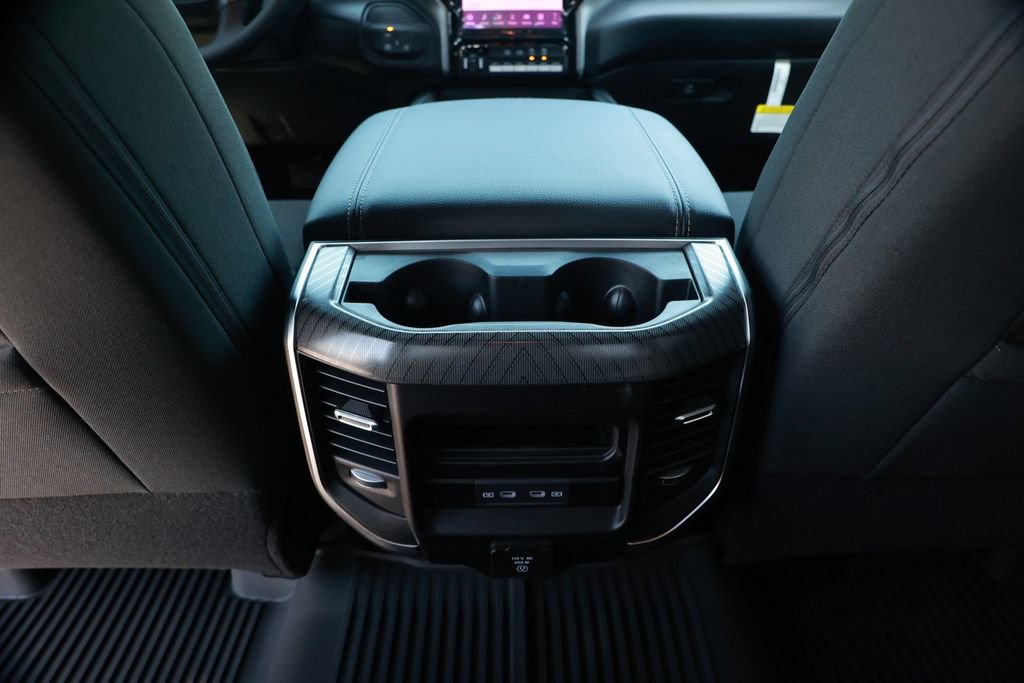 New 2026 RAM 3500 Big Horn AWD/4WD image 31