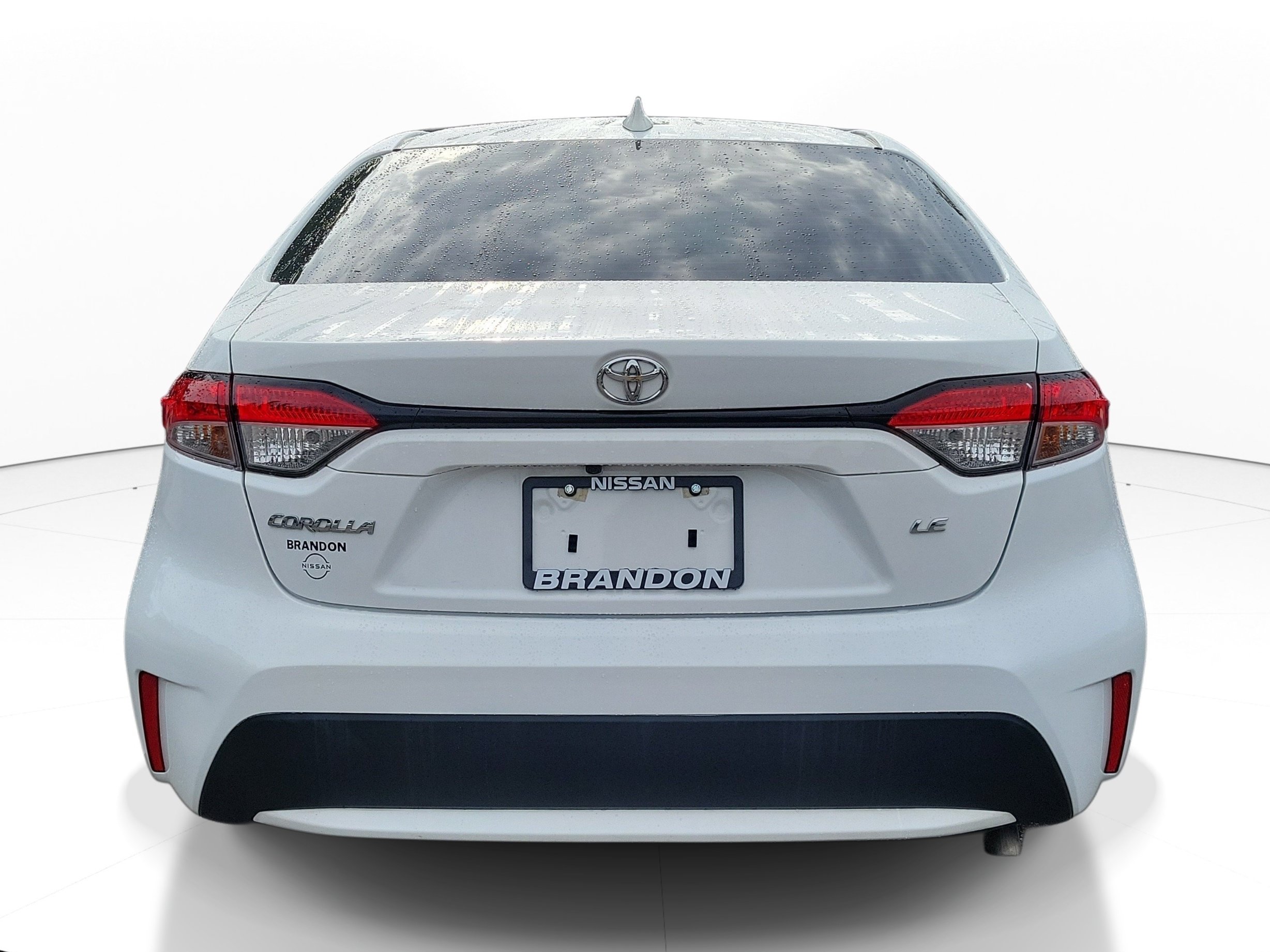 Used 2022 Toyota Corolla LE FWD image 6