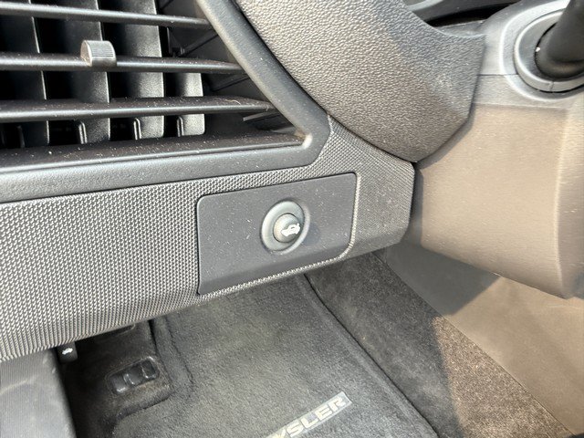 Used 2009 Chrysler Sebring LX FWD image 15