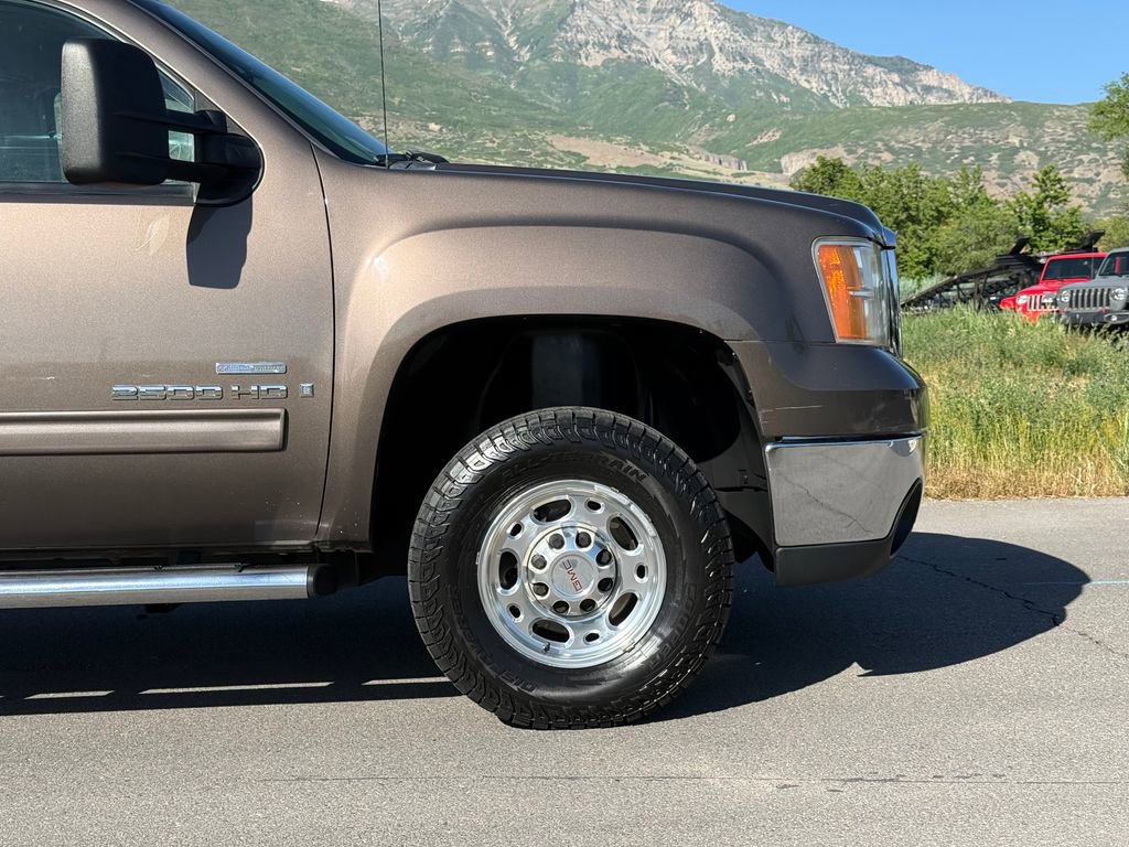 Used 2008 GMC Sierra 2500 SLE AWD/4WD image 3