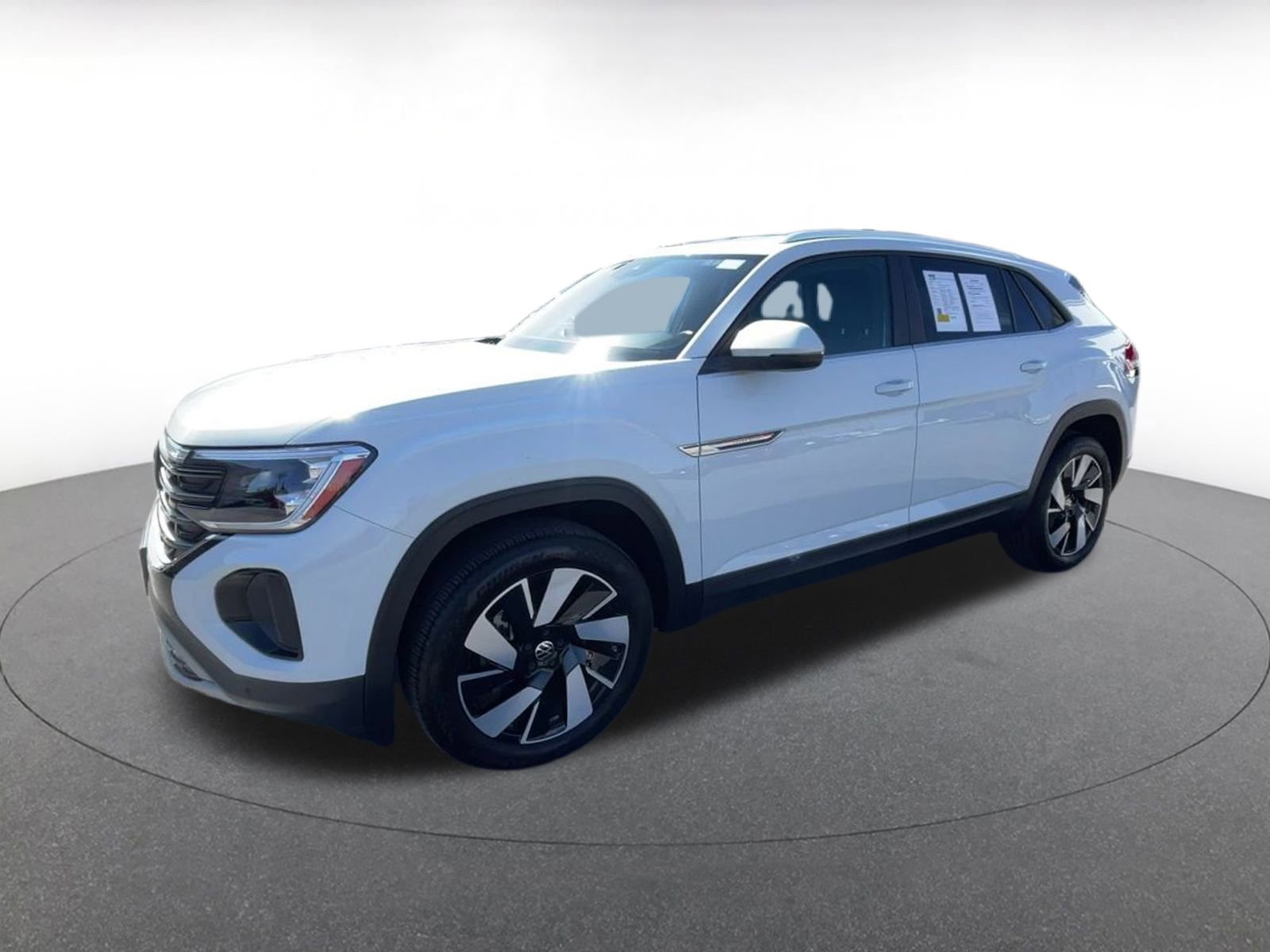 Used 2025 Volkswagen Atlas Cross Sport SE image 8