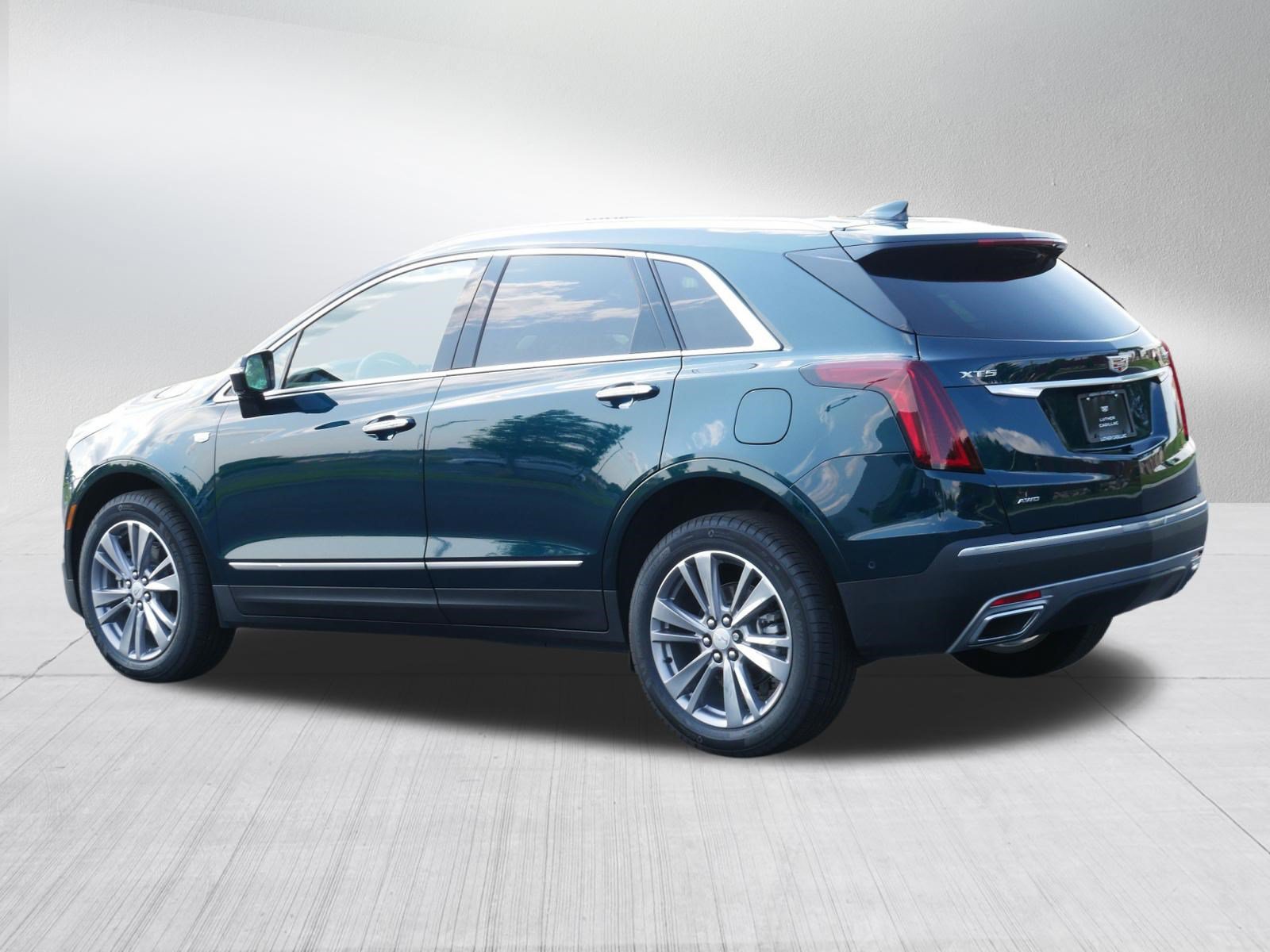 Used 2026 Cadillac XT5 Premium Luxury w/ LPO, Floor Liner Package AWD/4WD image 4