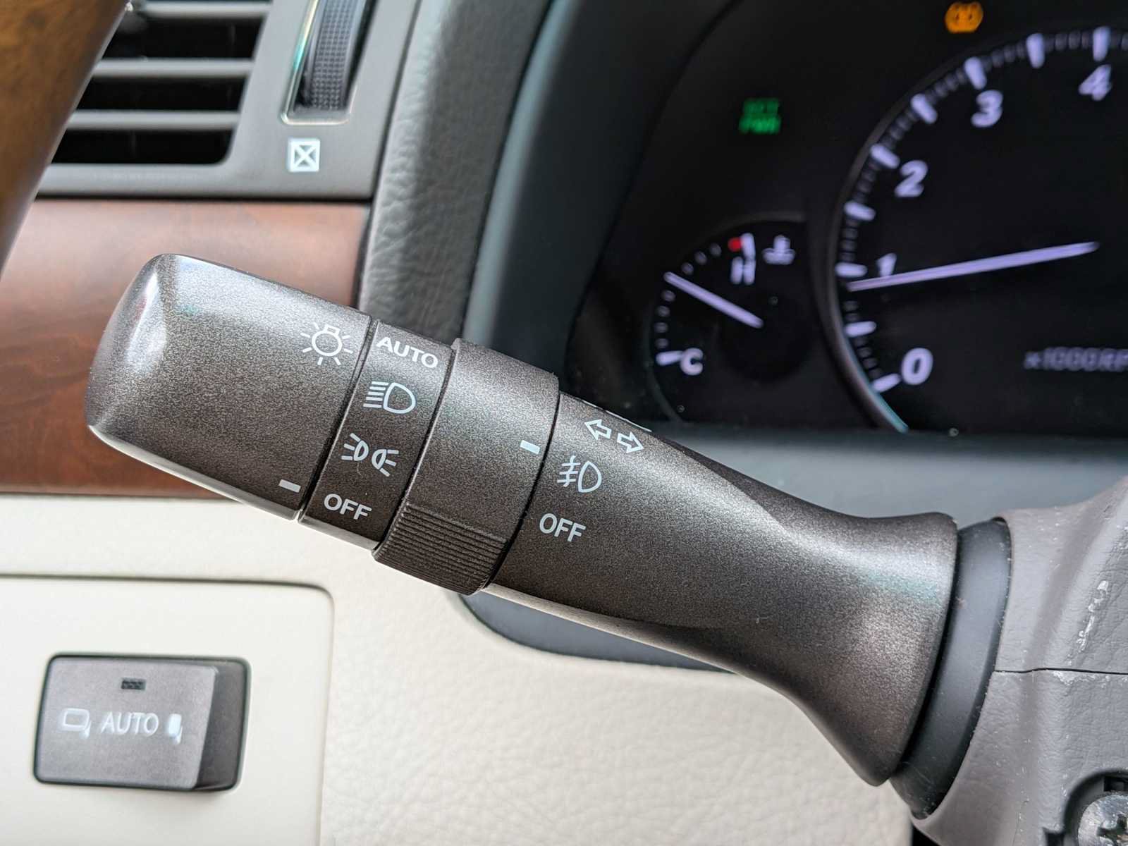 Used 2012 Lexus LS 460 AWD w/ Luxury Value Edition image 25