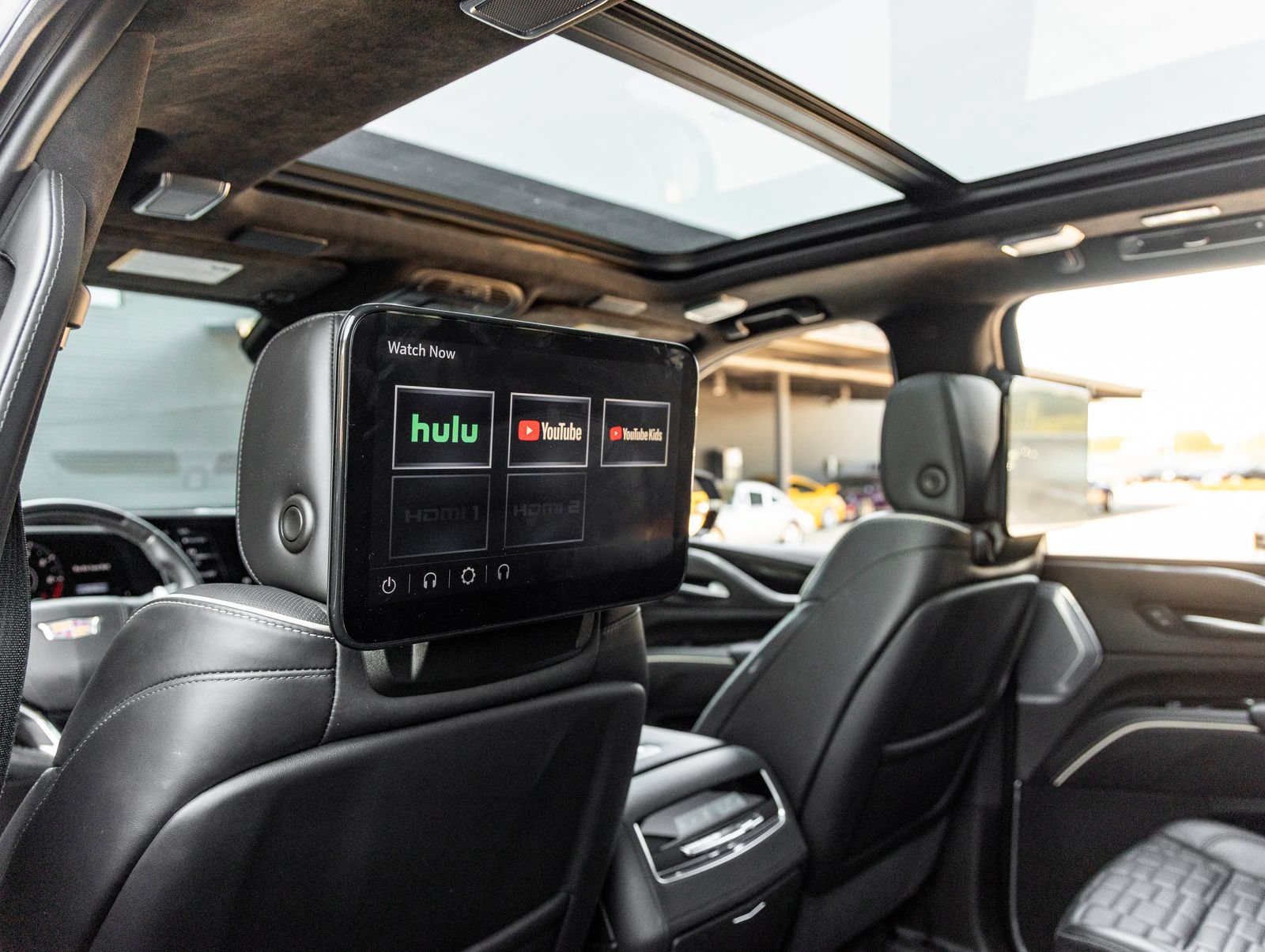 Used 2024 Cadillac Escalade ESV V AWD/4WD image 26