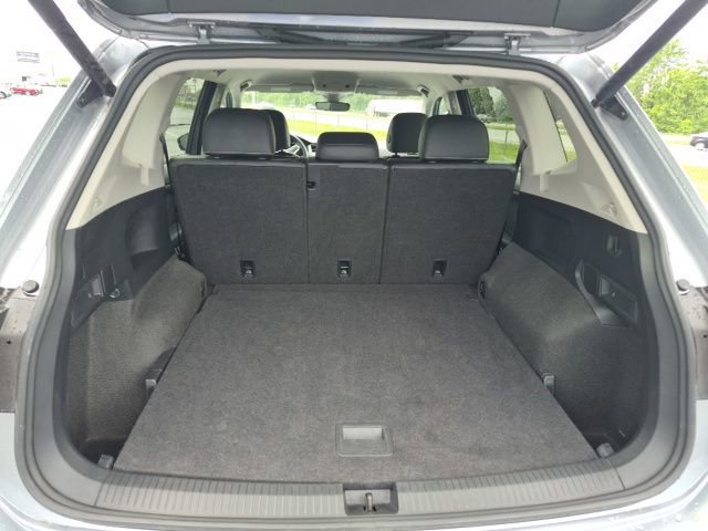 Used 2024 Volkswagen Tiguan SE AWD/4WD image 9