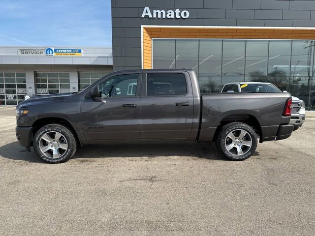 New 2026 RAM 1500 Express AWD/4WD image 9