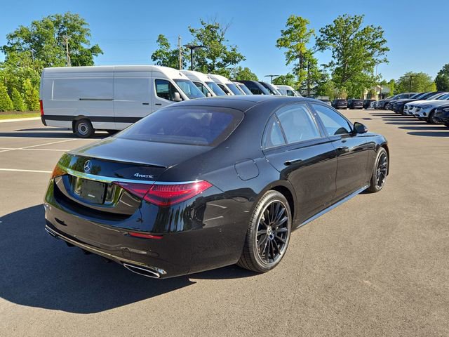 Used 2023 Mercedes-Benz S 580 4MATIC Sedan image 3