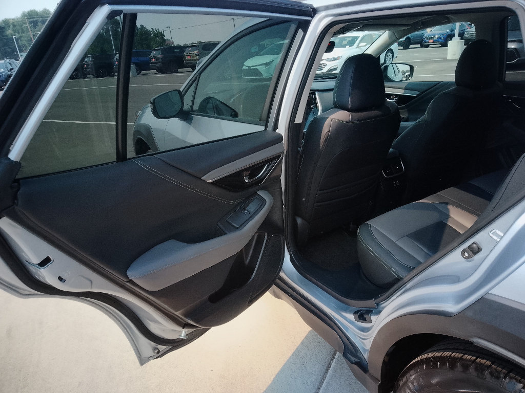 Certified 2024 Subaru Outback Onyx Edition AWD/4WD image 11