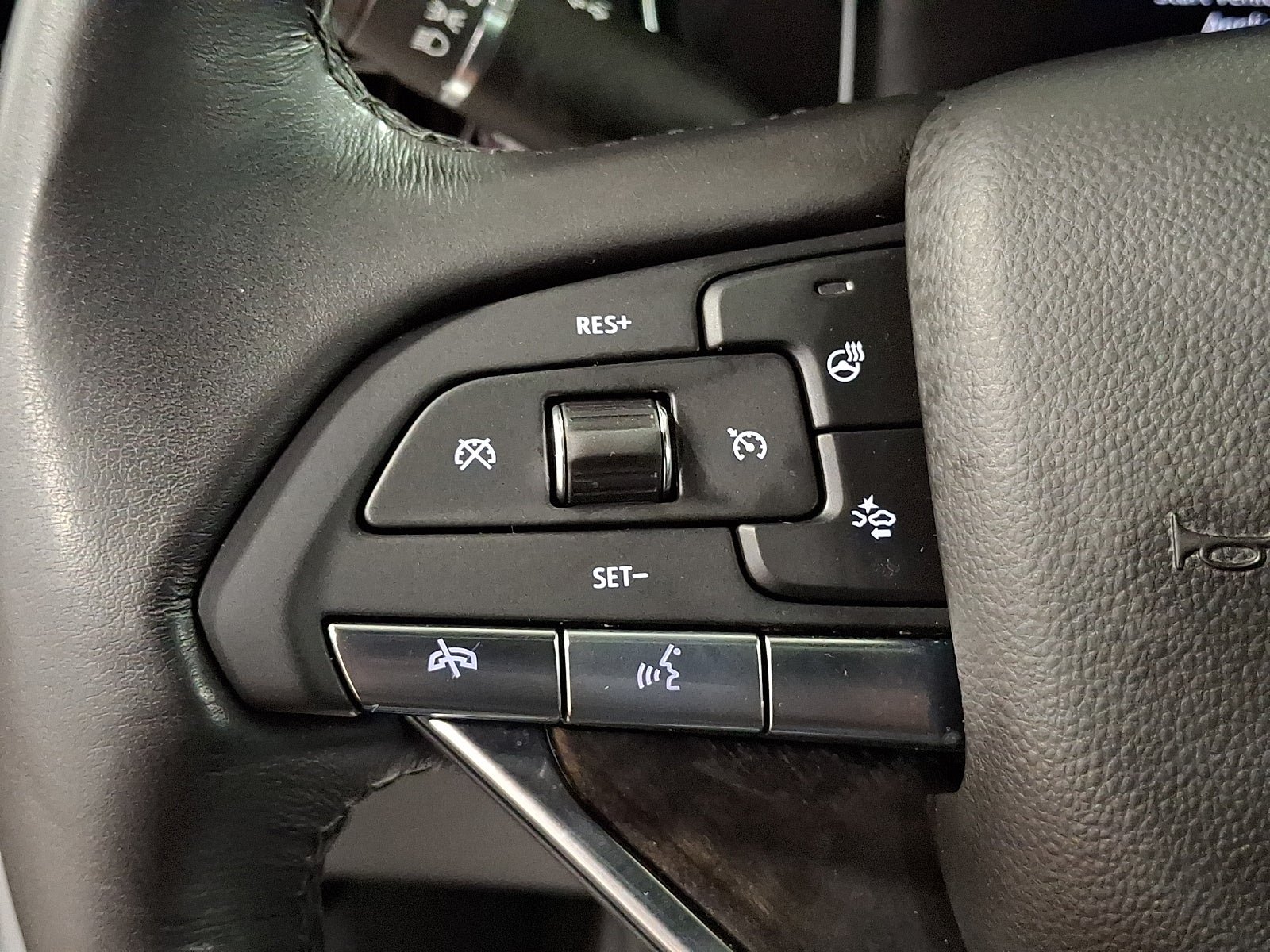 Certified 2023 Cadillac XT6 Premium Luxury AWD/4WD image 27