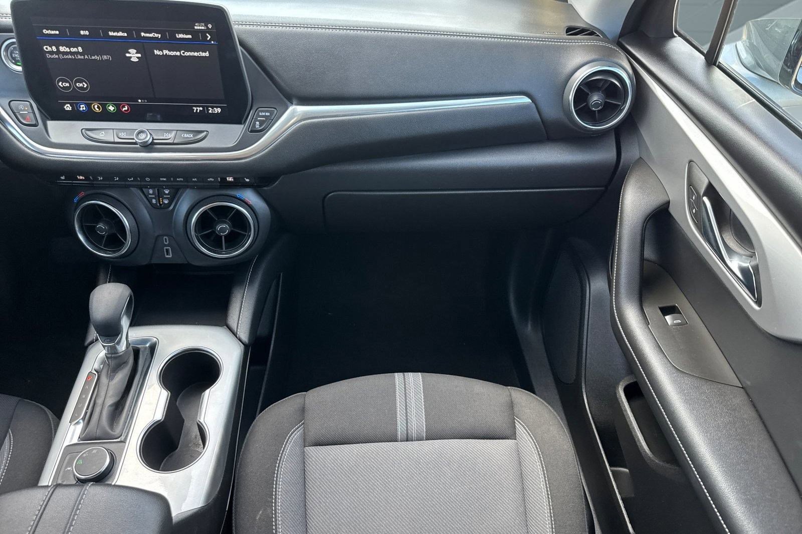 Used 2025 Chevrolet Blazer LT image 29