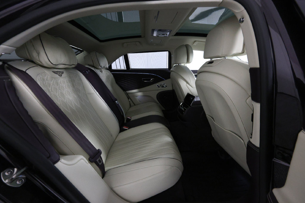 Used 2021 Bentley Flying Spur V8 AWD/4WD image 11