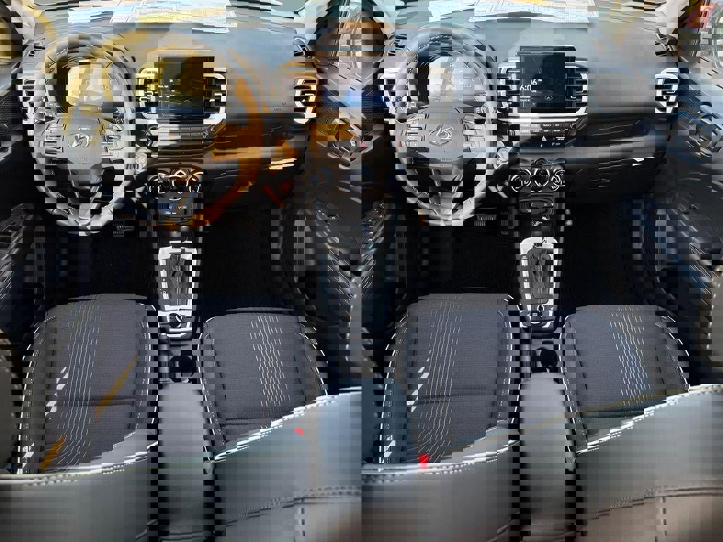 New 2025 Hyundai Venue Limited image 25