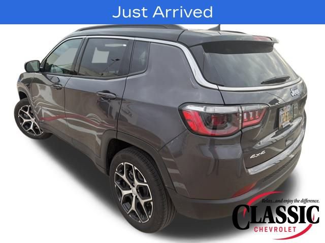 Used 2024 Jeep Compass Limited w/ Sun and Sound Group image 13