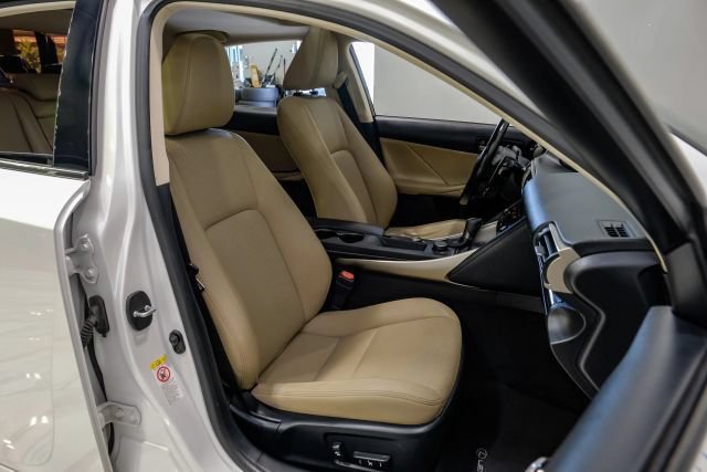 Used 2017 Lexus IS 200t w/ Premium Package RWD image 42