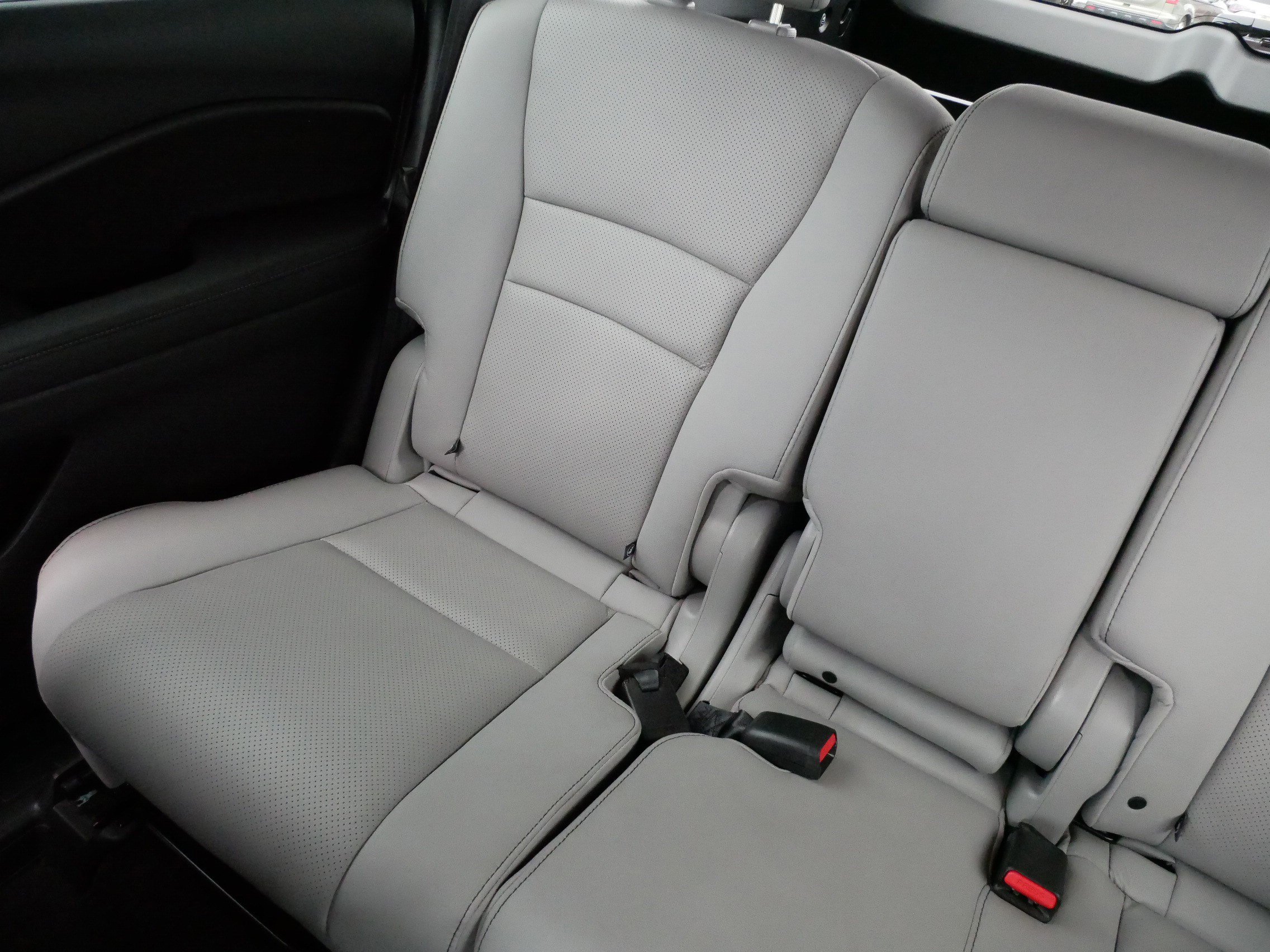 Used 2023 Honda Passport EX-L image 12
