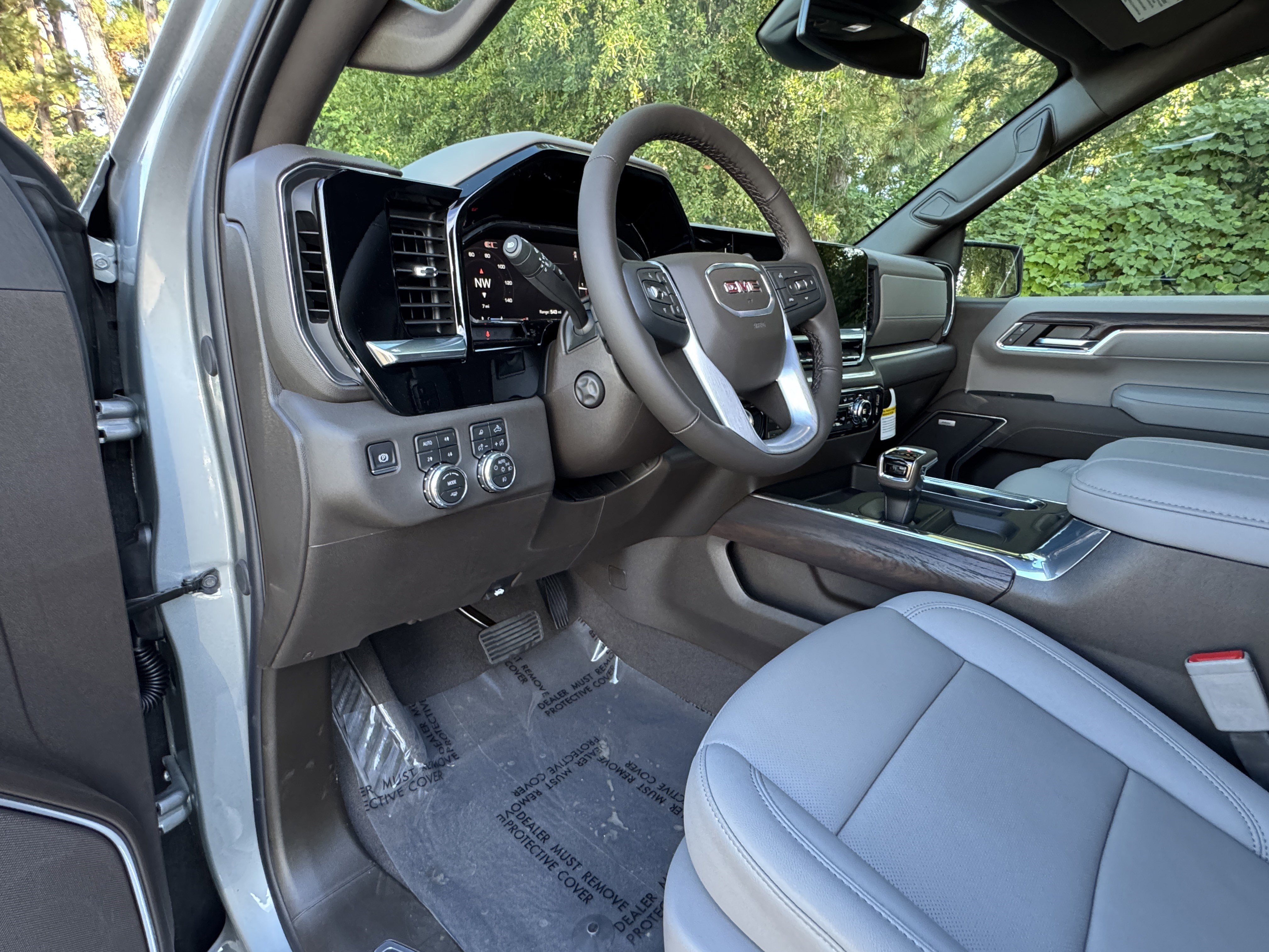 New 2026 GMC Sierra 1500 SLT w/ SLT Premium Plus Package image 17