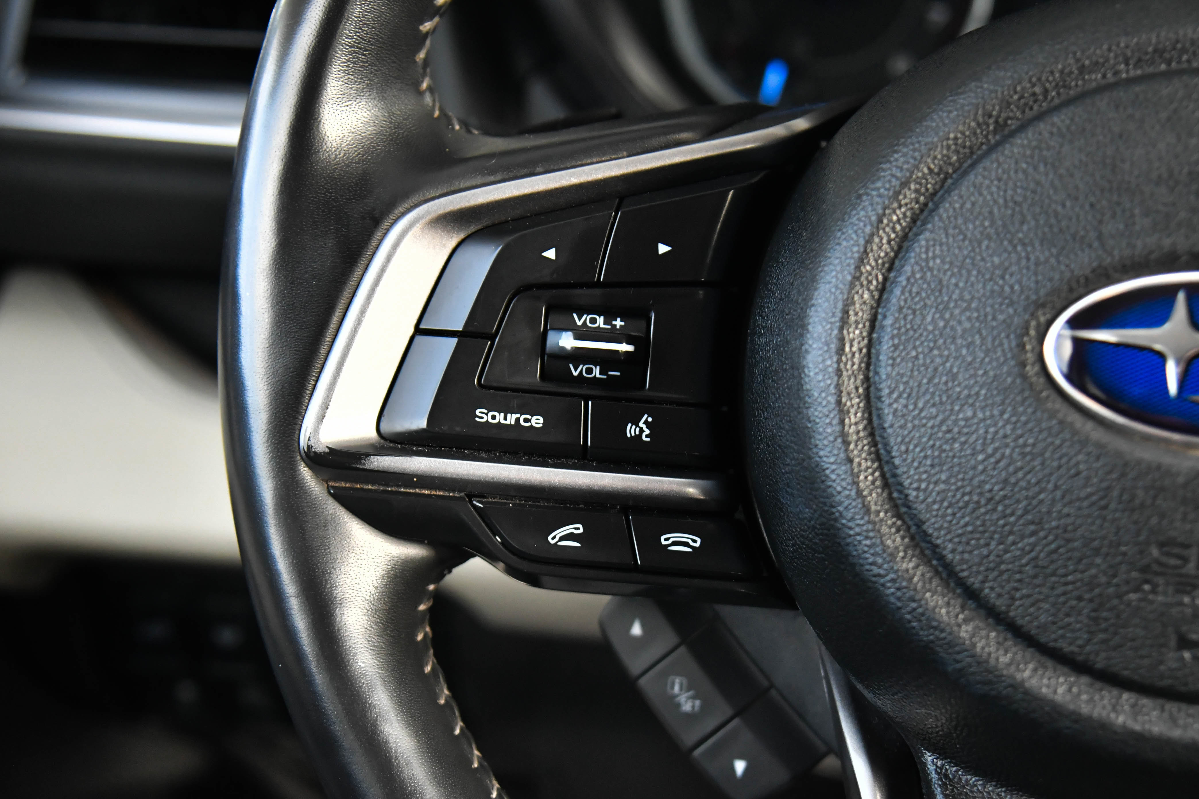 Used 2022 Subaru Ascent Touring image 33