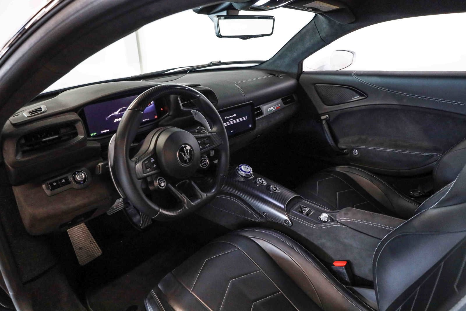 Used 2022 Maserati MC20 Coupe RWD image 35