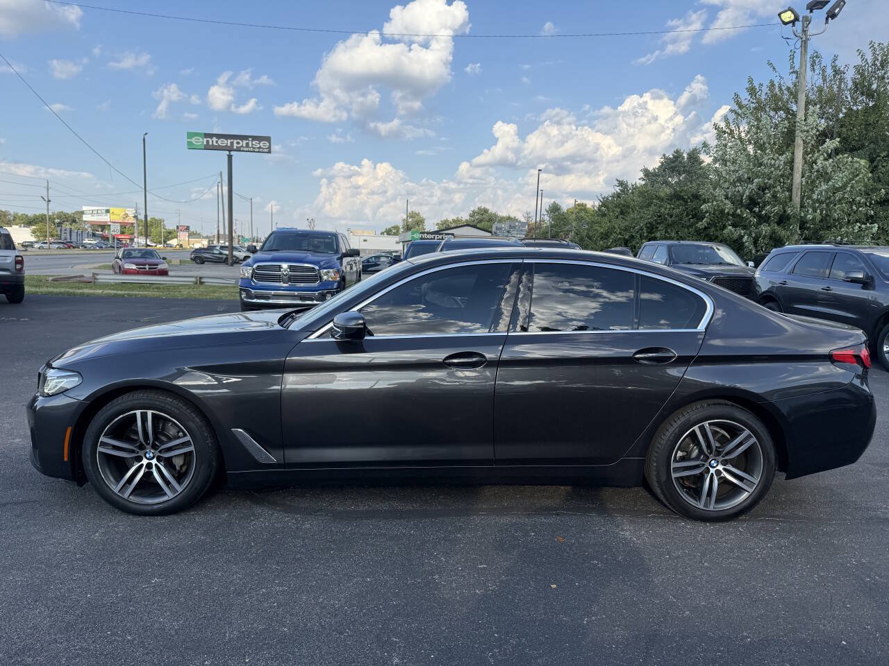 Used 2021 BMW 530i xDrive w/ Convenience Package AWD/4WD image 3
