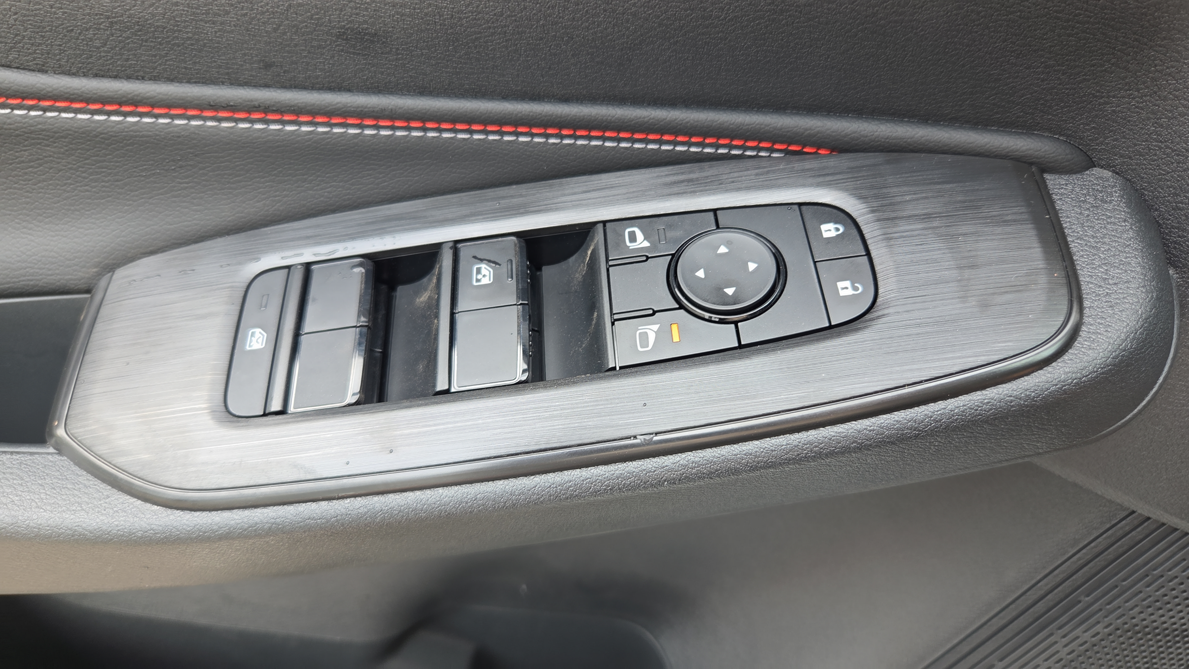 New 2027 Nissan Sentra SR w/ SR All Weather Package FWD image 29