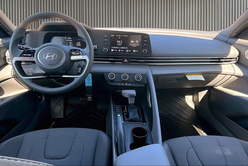 New 2026 Hyundai Elantra SE image 6