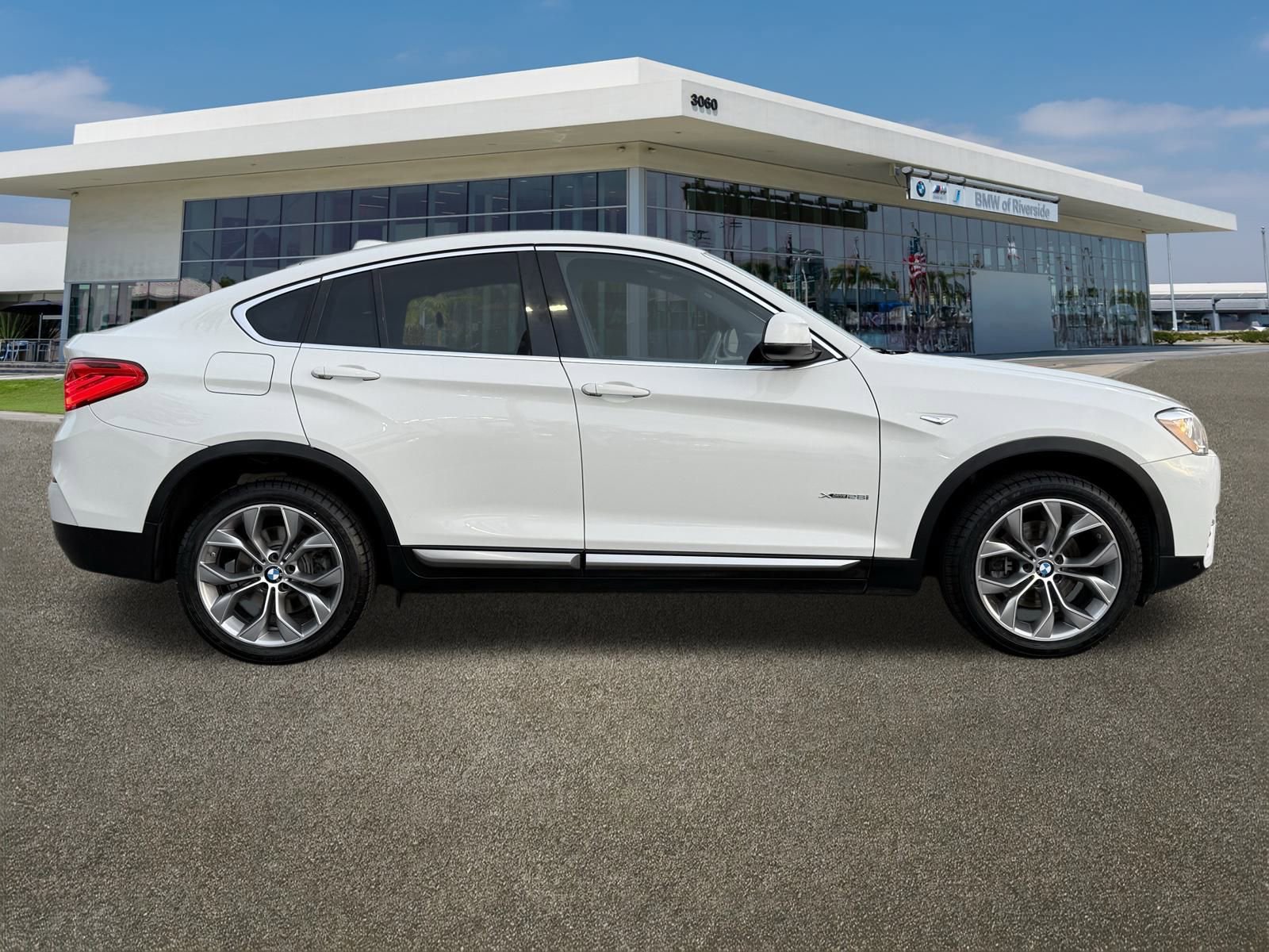 Used 2018 BMW X4 xDrive28i image 12