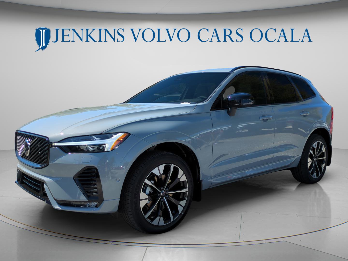New 2026 Volvo XC60 B5 Plus w/ Protection Package Premier AWD/4WD image 7