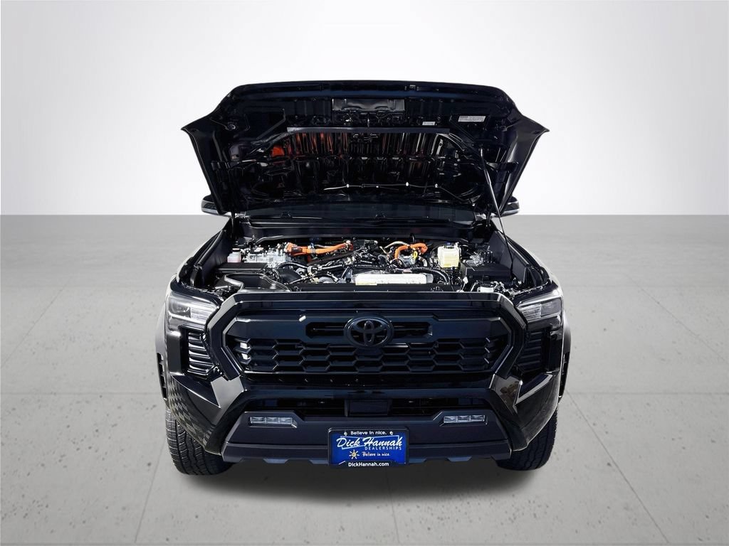 Used 2025 Toyota Tacoma TRD Off-Road AWD/4WD image 22