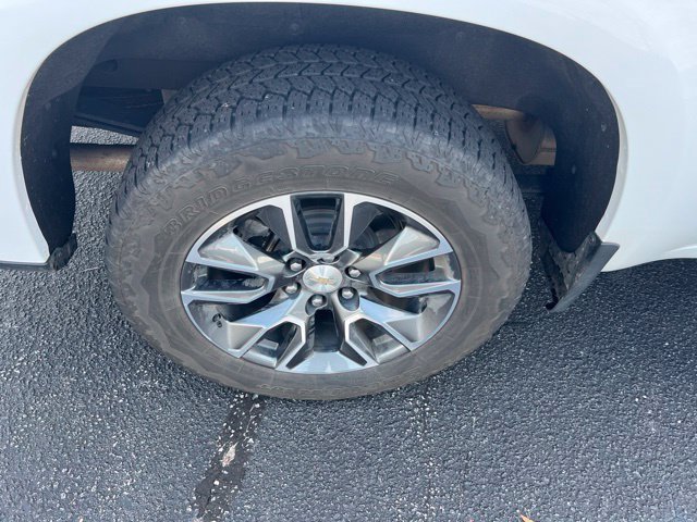 Used 2023 Chevrolet Silverado 1500 LT AWD/4WD image 13