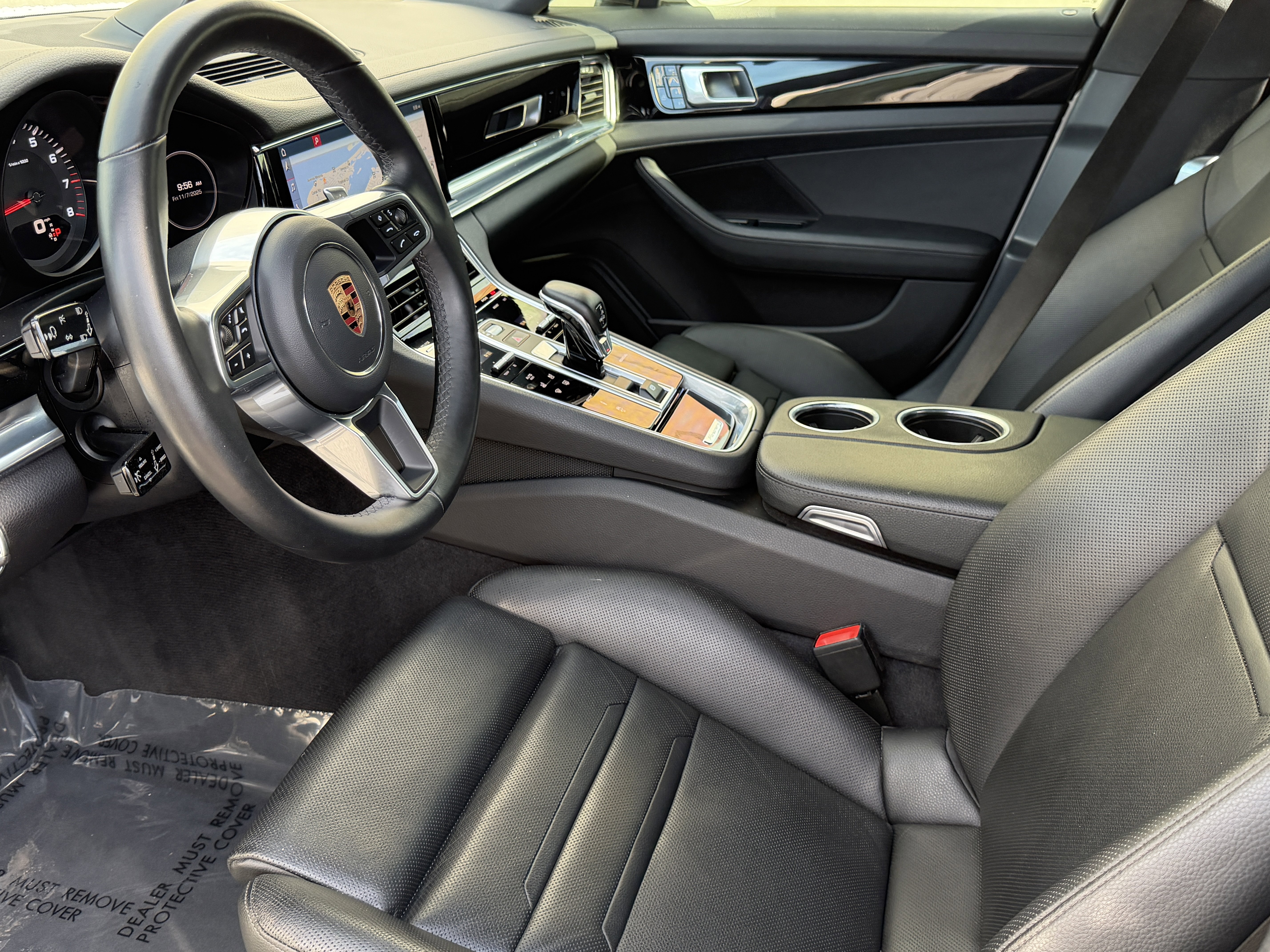 Certified 2020 Porsche Panamera image 4