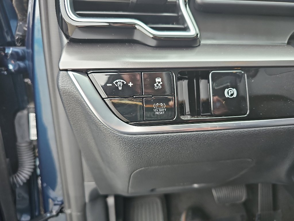 New 2025 Kia Sportage EX image 11