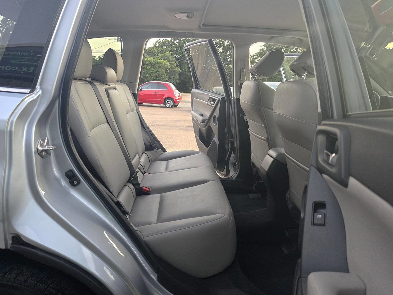 Used 2016 Subaru Forester 2.5i Limited image 27