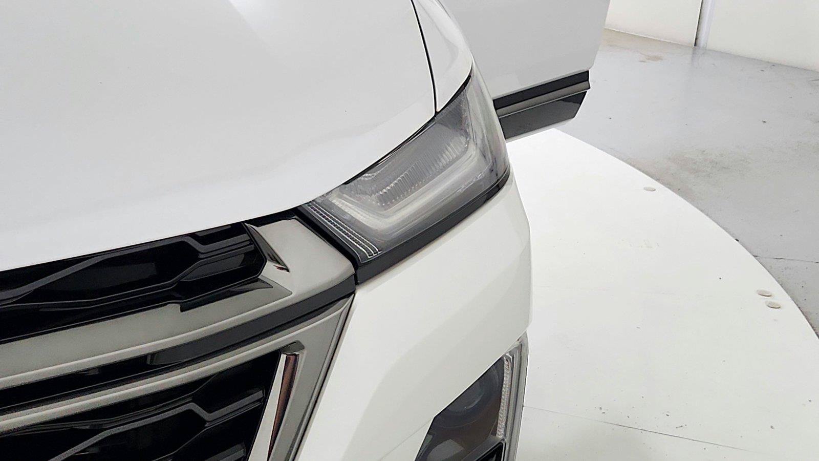Used 2023 Chevrolet Traverse Premier w/ Redline Edition FWD image 40