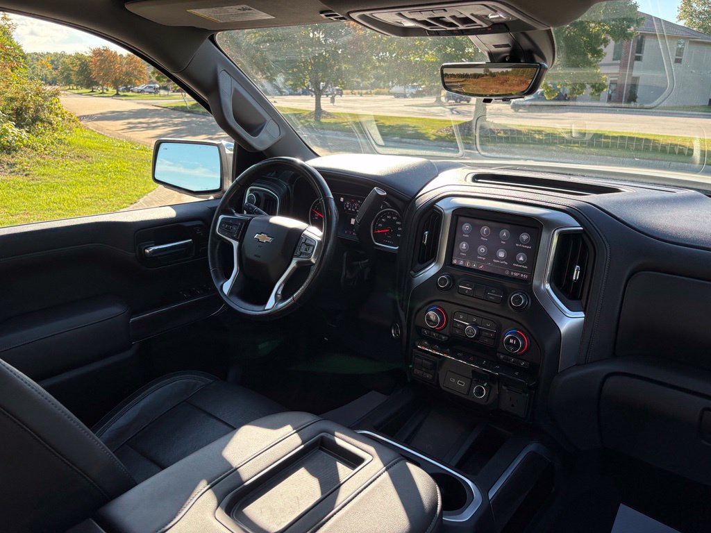 Used 2020 Chevrolet Silverado 1500 LTZ w/ LTZ Plus Package AWD/4WD image 45