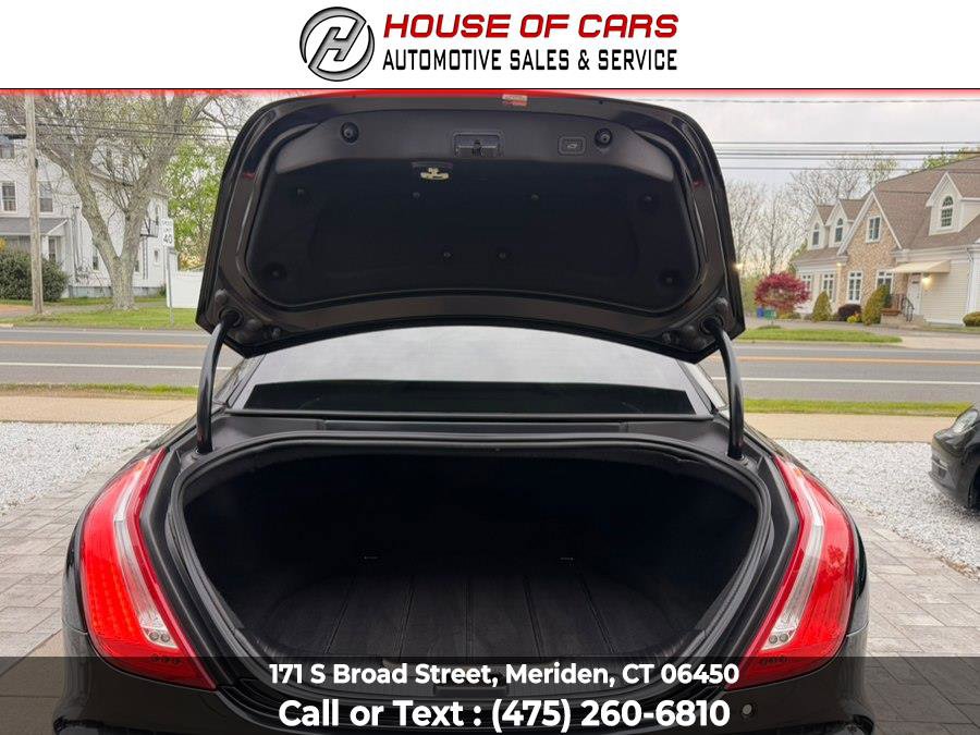 Used 2012 Jaguar XJ L RWD image 19