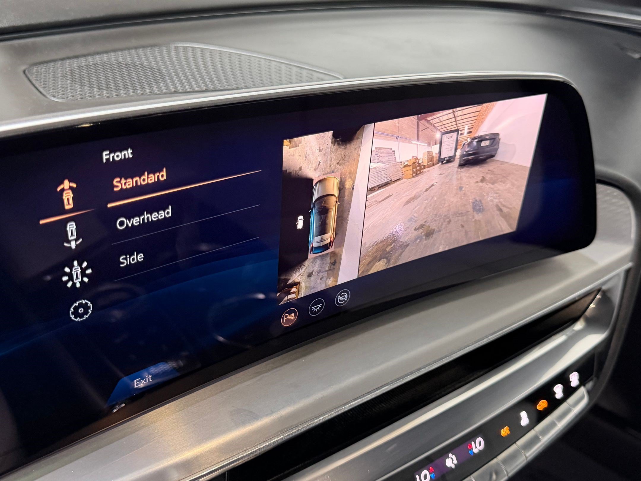 Certified 2024 Cadillac Lyriq Luxury RWD image 34