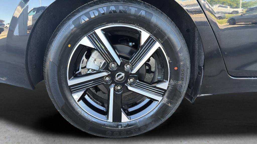 Certified 2025 Nissan Sentra SV FWD image 26