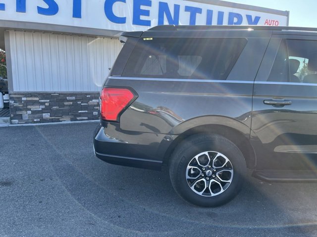 Used 2023 Ford Expedition Max XLT image 14