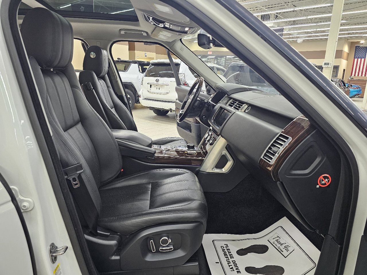 Used 2016 Land Rover Range Rover HSE image 22