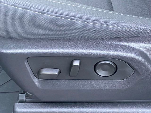 Certified 2025 Chevrolet Silverado 1500 Custom image 32