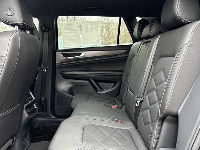Certified 2025 Volkswagen Atlas Cross Sport SE image 25