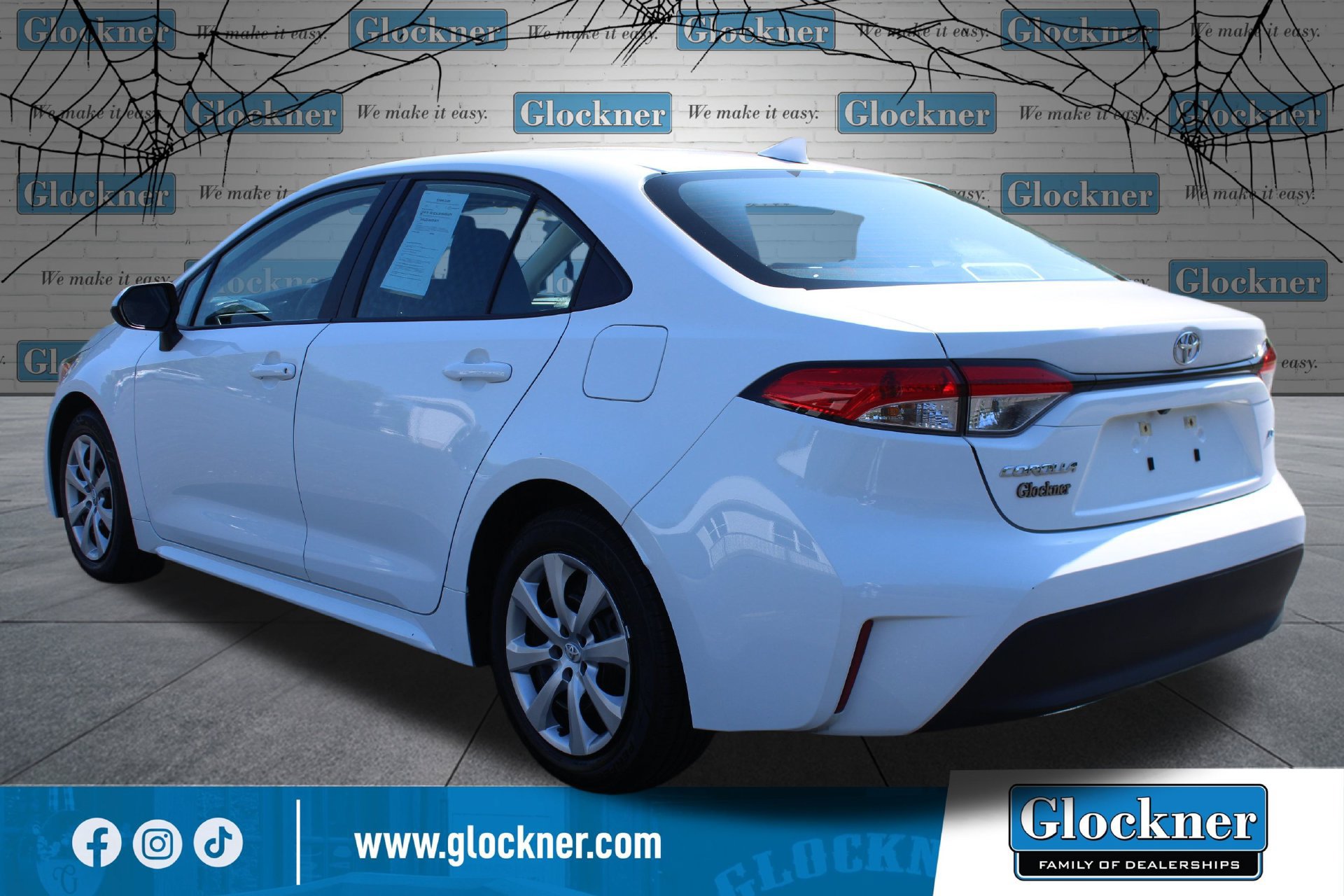 Used 2025 Toyota Corolla LE FWD image 8