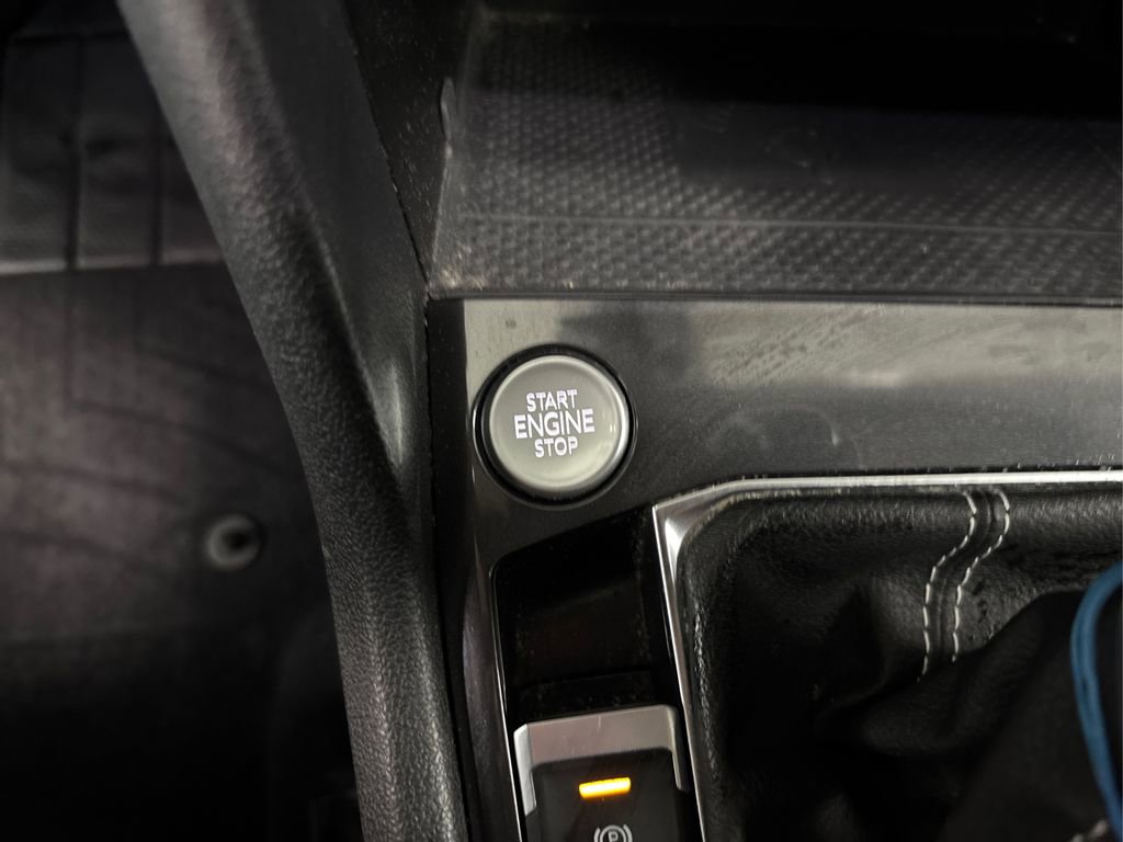 Used 2022 Volkswagen Tiguan SE image 30