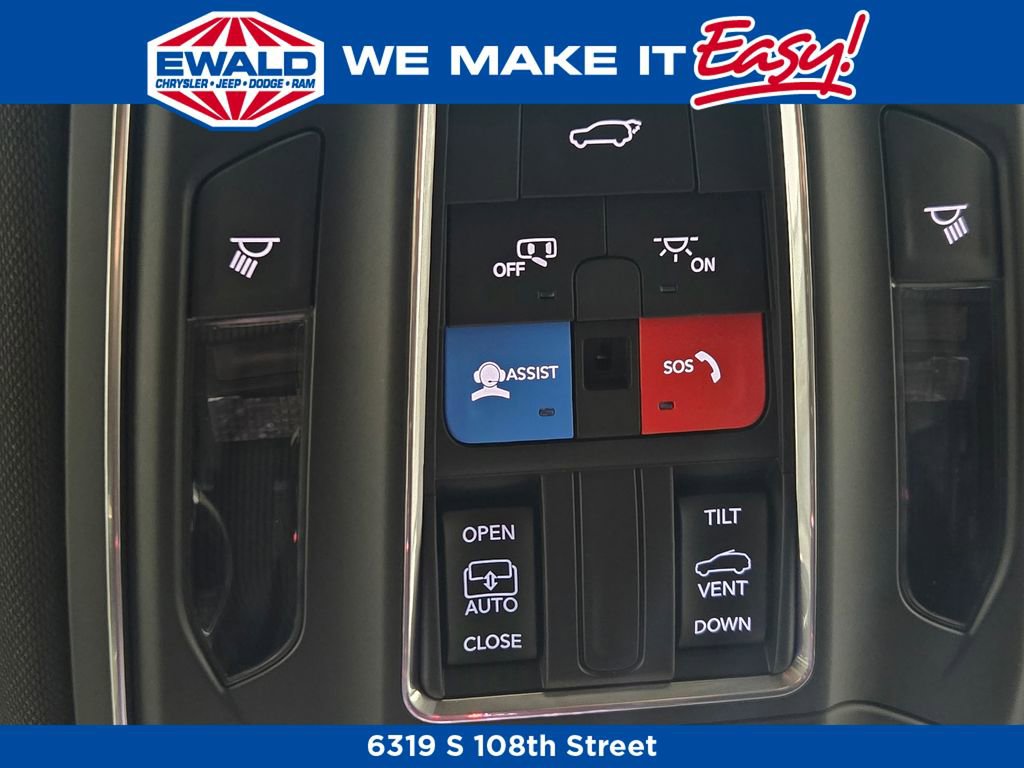 New 2025 Jeep Grand Cherokee 4WD image 12