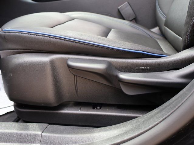 Used 2025 Buick Envista Sport Touring image 39